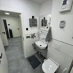 Modern Apartments, Nr 2, Nahe Schalke Arena, Zentral Zur Autobahn A42 Und A2, Ferienwohnung, Monteurwohnung Daire Gelsenkirchen