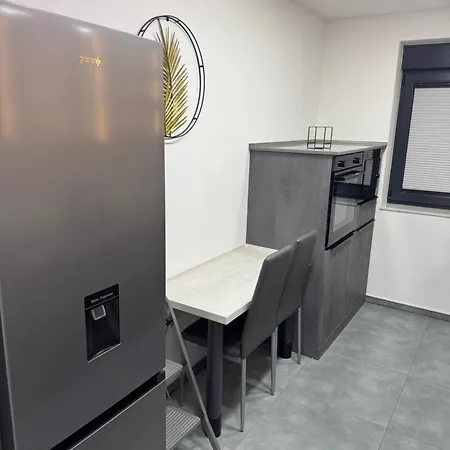 Modern Apartments, Nr 2, Nahe Schalke Arena, Zentral Zur Autobahn A42 Und A2, Ferienwohnung, Monteurwohnung Appartamento Gelsenkirchen