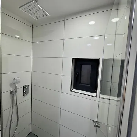 Modern Apartments, Nr 2, Nahe Schalke Arena, Zentral Zur Autobahn A42 Und A2, Ferienwohnung, Monteurwohnung Apartamento *