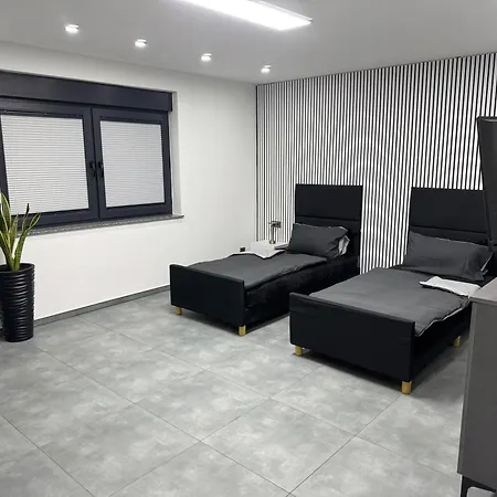 Modern Apartments, Nr 2, Nahe Schalke Arena, Zentral Zur Autobahn A42 Und A2, Ferienwohnung, Monteurwohnung * 盖尔森基兴