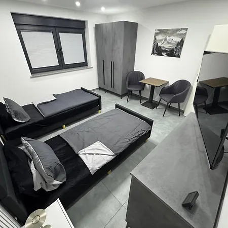 Modern Apartments, Nr 2, Nahe Schalke Arena, Zentral Zur Autobahn A42 Und A2, Ferienwohnung, Monteurwohnung * 盖尔森基兴